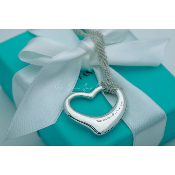 Tiffany & Co. Necklace Large Open Heart Mesh Pendant 36mm in Silver - Picture 5 of 9